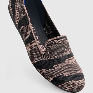 BNIB Golden Shimmer Rothy’s